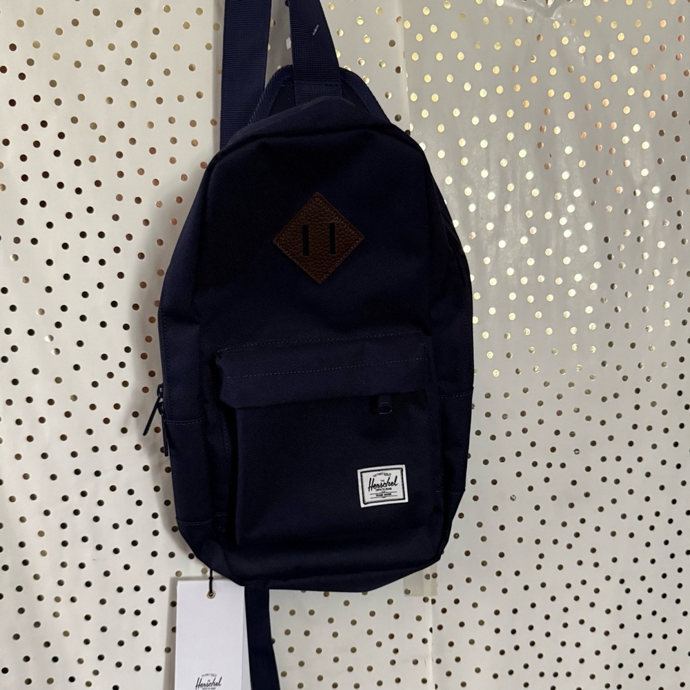 Herschel Supply Company Heritage Shoulder Bag - Picture 4 of 9
